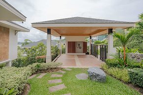 Golden Horizon Villa