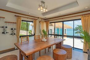 Golden Horizon Villa