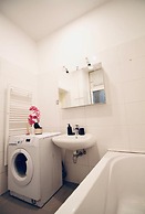 Lovely Bedroom Apt Near Augarten