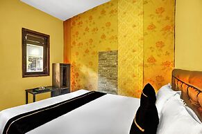 OYO 95043 Guest House Adel's