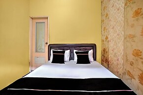 OYO 95043 Guest House Adel's