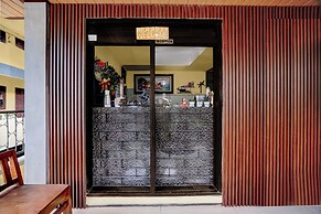 OYO 95043 Guest House Adel's