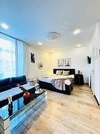 Central King Studio Downtown Area