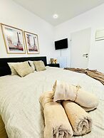 Central King Studio Downtown Area