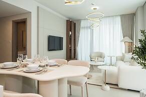Experience 2BR Luxury Living  LIV Marina