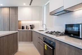 Experience 2BR Luxury Living  LIV Marina