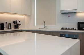 Experience 2BR Luxury Living  LIV Marina