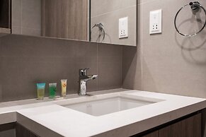 Experience 2BR Luxury Living  LIV Marina