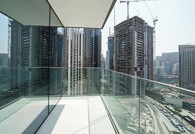 Experience 2BR Luxury Living  LIV Marina