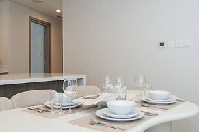 Experience 2BR Luxury Living  LIV Marina