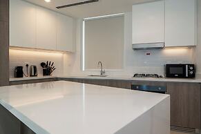 Experience 2BR Luxury Living  LIV Marina