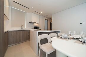 Experience 2BR Luxury Living  LIV Marina