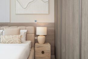 Experience 2BR Luxury Living  LIV Marina