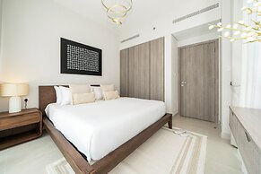 Experience 2BR Luxury Living  LIV Marina