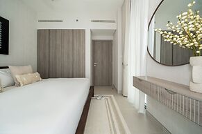 Experience 2BR Luxury Living  LIV Marina