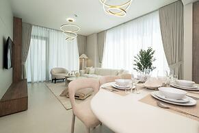 Experience 2BR Luxury Living  LIV Marina