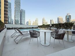 Experience 2BR Luxury Living  LIV Marina