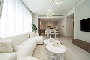 Experience 2BR Luxury Living  LIV Marina