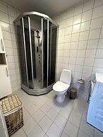 Aurora Borealis Apartment - Sleeps 3 - Parking