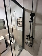 w Dreamy 1BR With Great Balconny