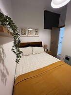 w Dreamy 1BR With Great Balconny