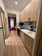 w Dreamy 1BR With Great Balconny