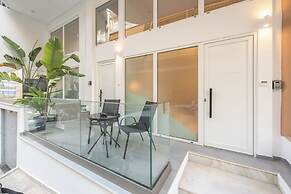 Athens Secluded Apartments