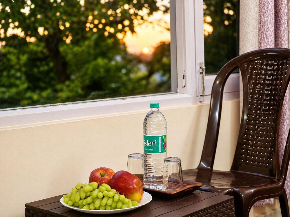 Sapphire B&B Near Mall Road Shimla