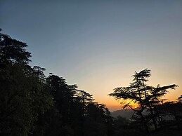 Sapphire B&B Near Mall Road Shimla