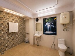 Sapphire B&B Near Mall Road Shimla