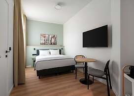 Limehome Athens Geraniou