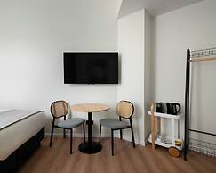 Limehome Athens Geraniou
