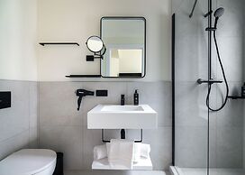 Limehome Athens Geraniou