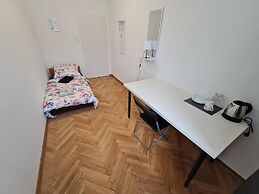 Fantastic Inn Warsaw - O13