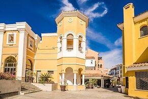 Apartment - Sleeps 4 With Pool & Golf Views