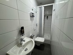 Nivara Hotel