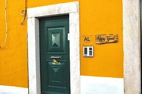 Very Typical - Alojamento Local