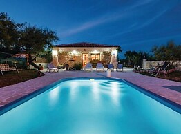 Holiday House Luka
