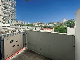 Comfortable Studio With Balcony and Excellent Location