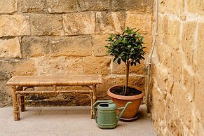 Rustic Gozo Farmhouse With Private Pool