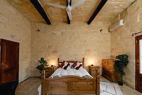 Rustic Gozo Farmhouse With Private Pool