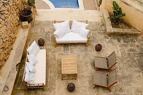 Rustic Gozo Farmhouse With Private Pool