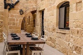 Rustic Gozo Farmhouse With Private Pool