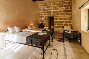 Rustic Gozo Farmhouse With Private Pool