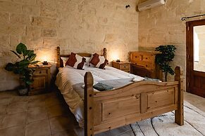 Rustic Gozo Farmhouse With Private Pool