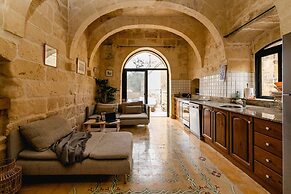 Rustic Gozo Farmhouse With Private Pool
