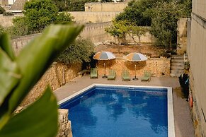 Rustic Gozo Farmhouse With Private Pool