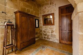 Rustic Gozo Farmhouse With Private Pool
