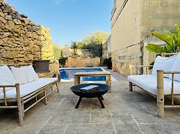 Rustic Gozo Farmhouse With Private Pool