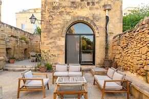 Rustic Gozo Farmhouse With Private Pool